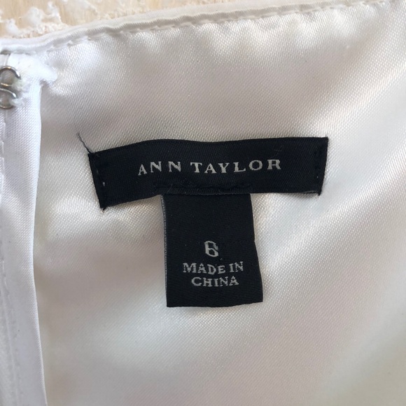 Gorgeous Ann Taylor white with cream lace dress - Picture 4 of 5
